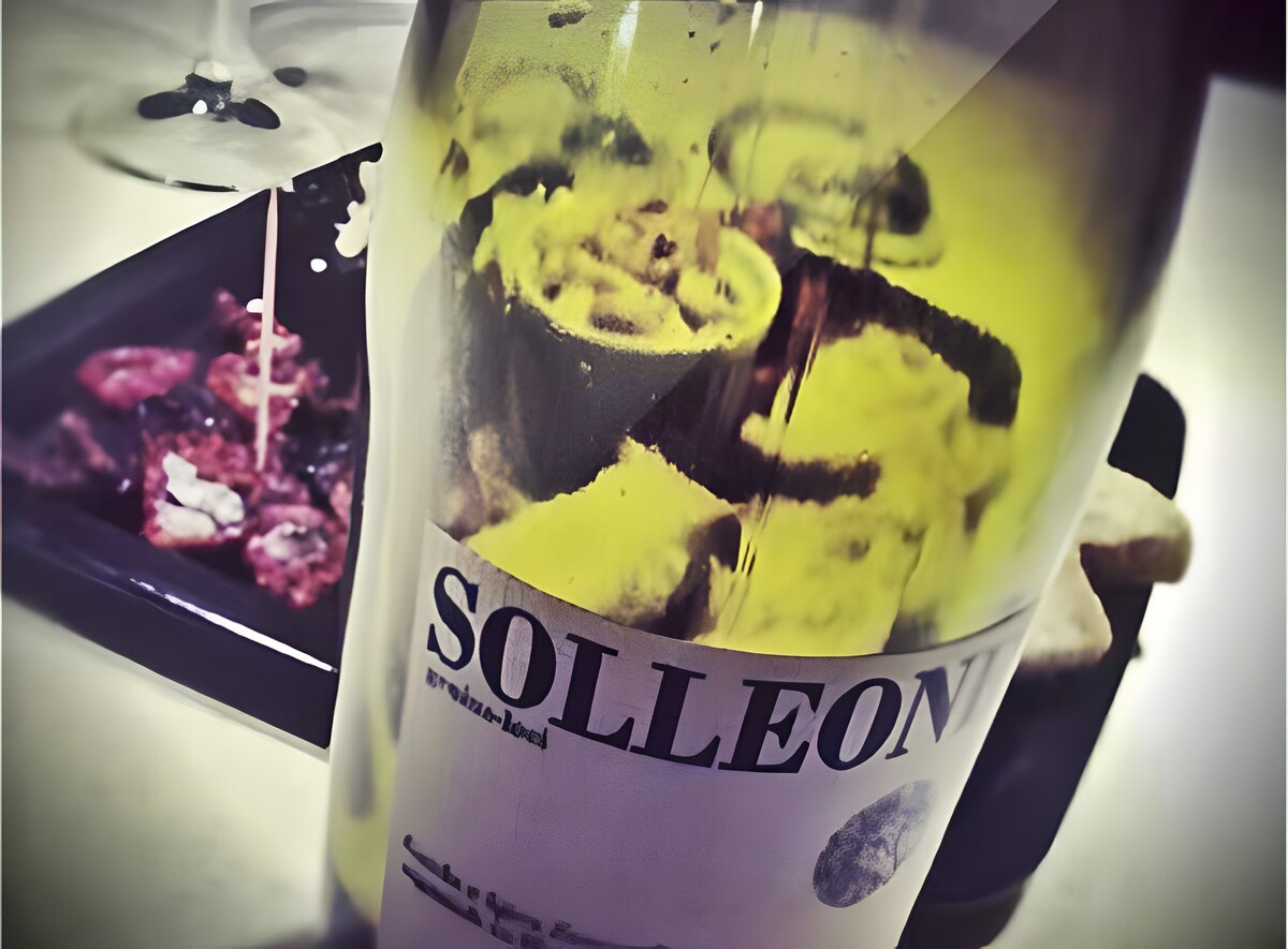 Si lit Solleone, se boit de Passion